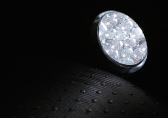 Storm Preppers - How to Build a Power Outage Survival Kit