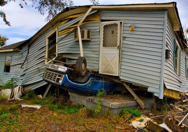 Storm Preppers - Hurricane Straps for Mobile Homes