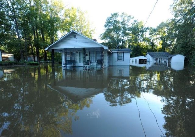 Storm Preppers - How to Prevent Flooding with Reusable Water Barriers